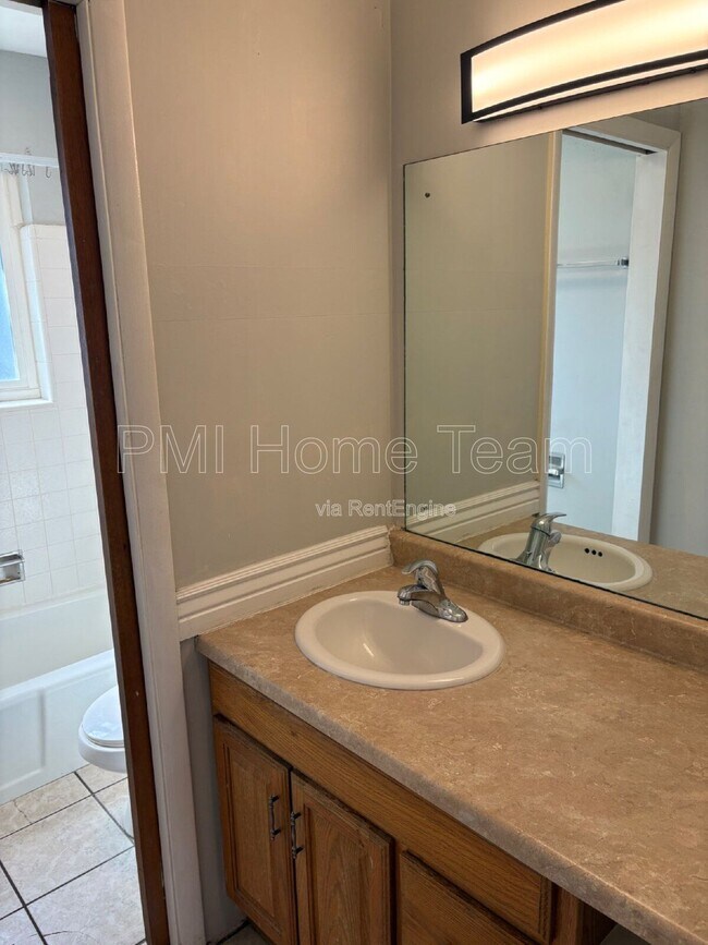 Building Photo - 3476 Brinker Ave