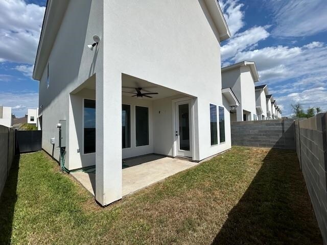 Building Photo - 7524 Cresta Bella St