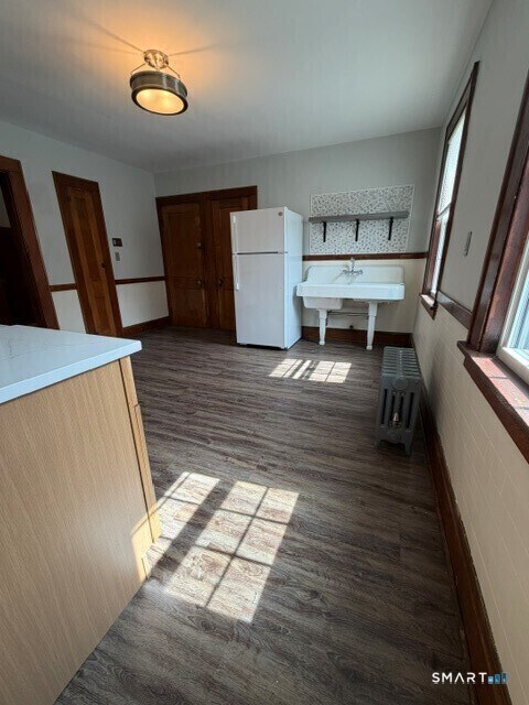Building Photo - 82 Scofield Ave
