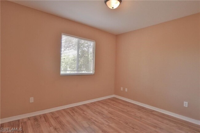 Building Photo - 10240 Olivewood Way