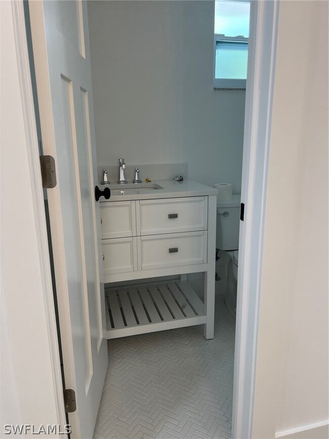 Building Photo - 673 107th Ave N