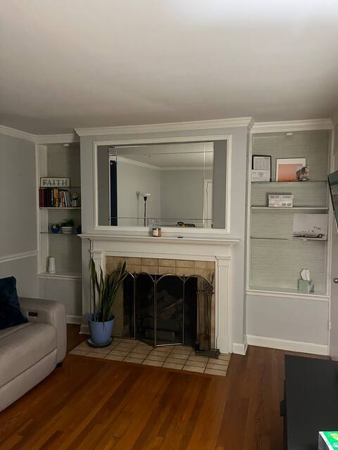 Building Photo - 1750 E Broad St