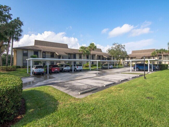 Building Photo - 28 Plantation Dr