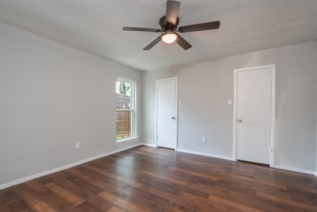 Building Photo - 5306 Lansingford Trail