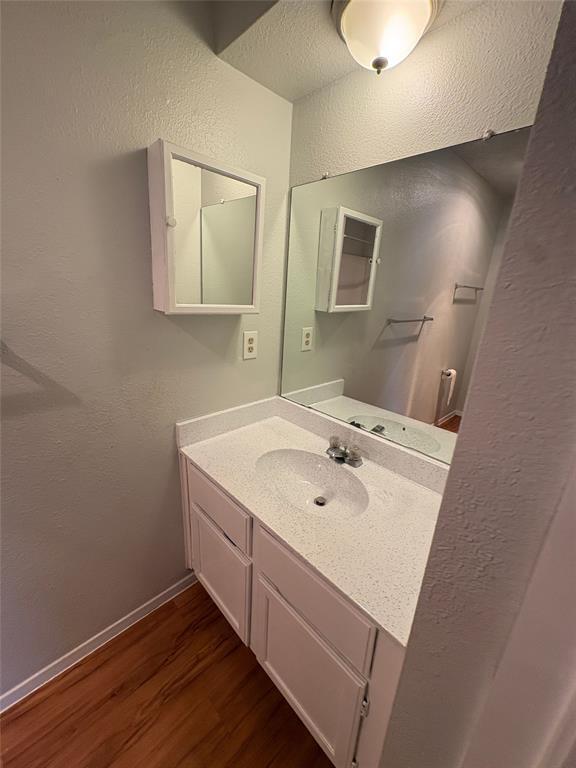 Building Photo - 2704 Aftonshire Wy