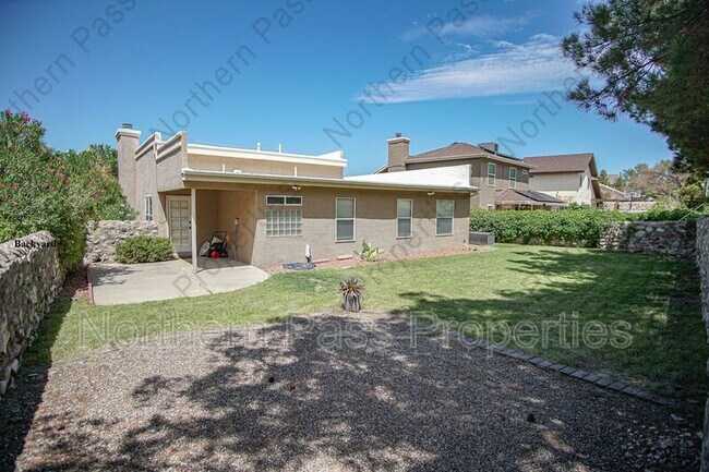 Building Photo - 1316 Desierto Azul Dr
