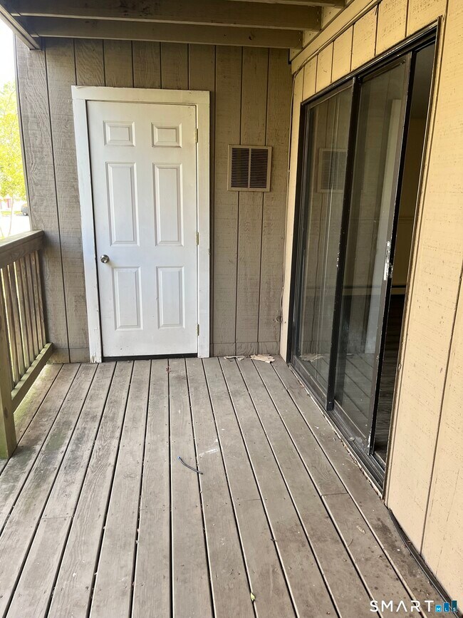 Building Photo - 20 Burgundy Hill Ln