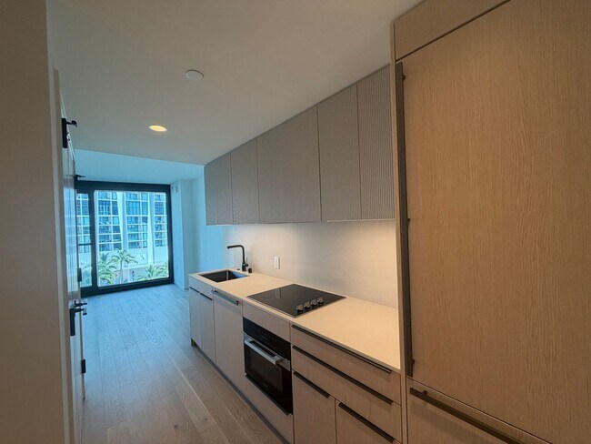 Building Photo - The Park Ward Village #622