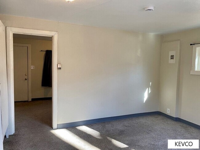 Building Photo - 821 W Myrtle St