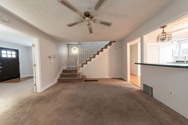 Building Photo - 849 S Franklin St