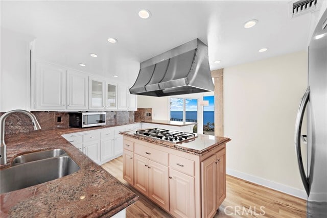 Building Photo - 615 Bolsana Dr