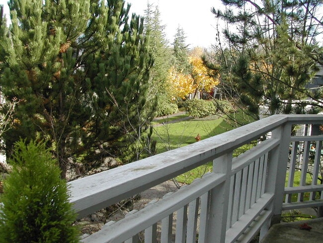 Building Photo - 5064 Foothills Dr