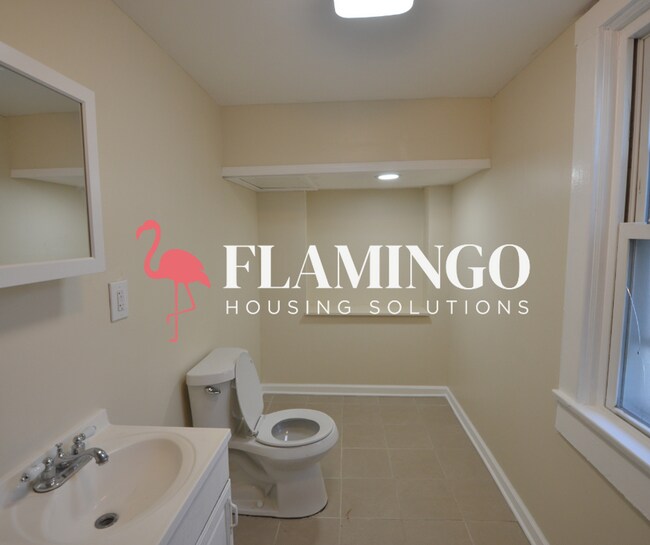 Building Photo - 132 Haynes St