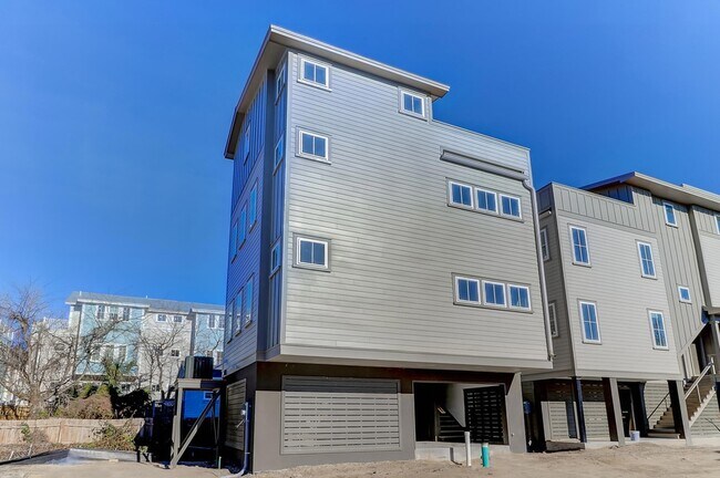 Building Photo - 315 Ashley Ave