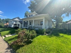 Building Photo - Updated 2 Bedroom Home in Moline | Fenced Yard | Central Air | Dishwasher