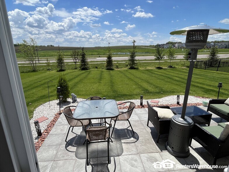 Building Photo - 18394 Greenstone Way