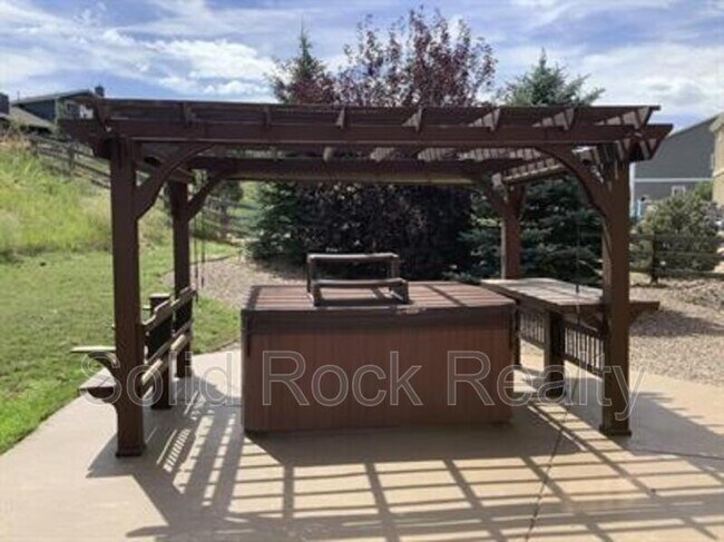 Building Photo - 655 Woodmoor Acres Dr