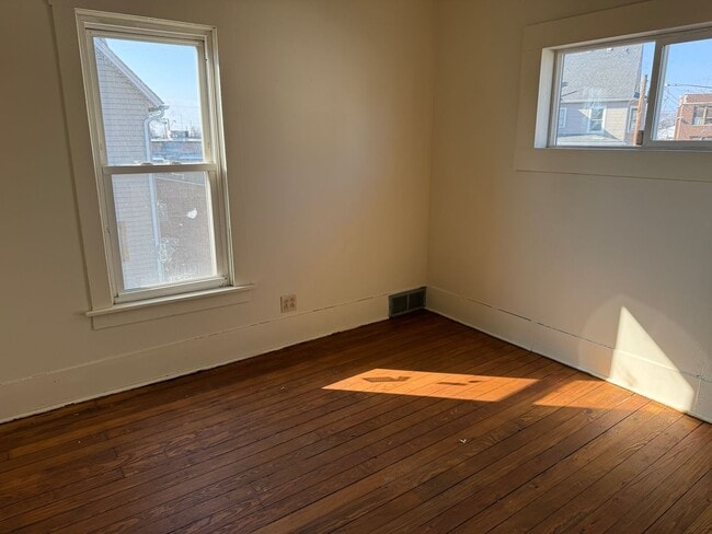 Building Photo - 4 Bed / 2 Bath Home for Rent – Canton, Ohio