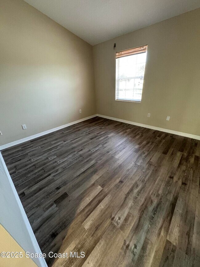 Building Photo - 105 Escambia Ln