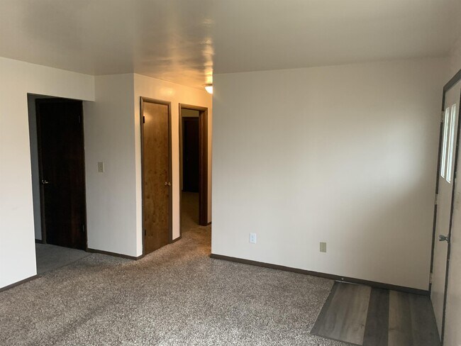Building Photo - 937 N Highland Ave
