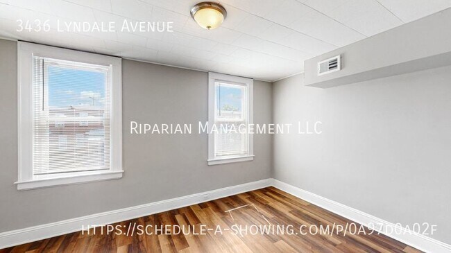 Building Photo - Fully Renovated & Fenced Backyard!