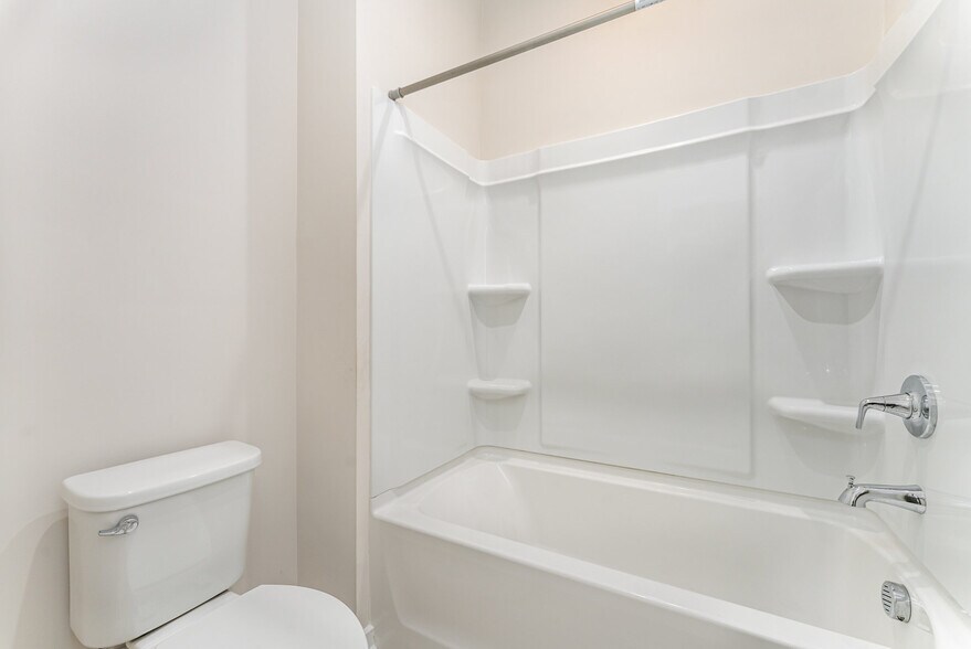 Building Photo - 9529 Munsing Dr