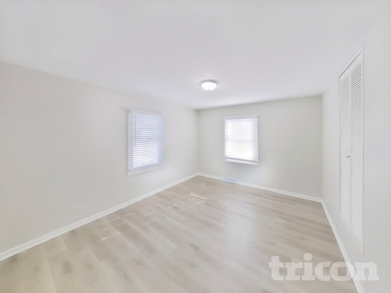 Building Photo - 1235 Casa Solana Dr