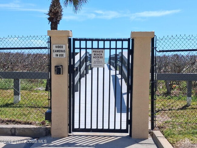 Building Photo - 1860 N Atlantic Ave