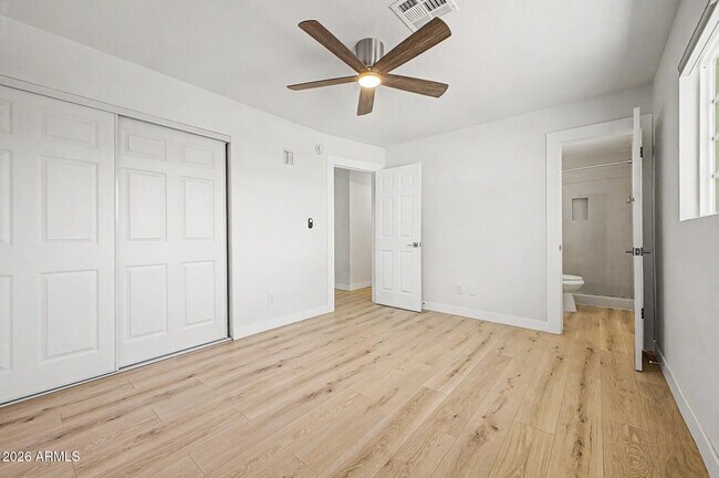 Building Photo - 2526 W Orchid Ln