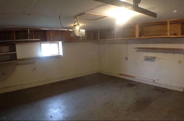 Building Photo - 1505 S Hillview Rd