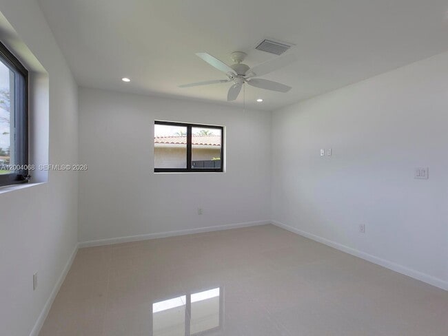 Building Photo - 8790 SW 85th St