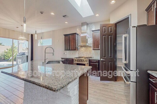 Building Photo - 4701 Cayetana Pl NW
