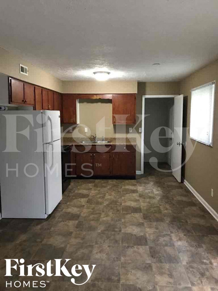 Building Photo - 6111 Dry Den Ct
