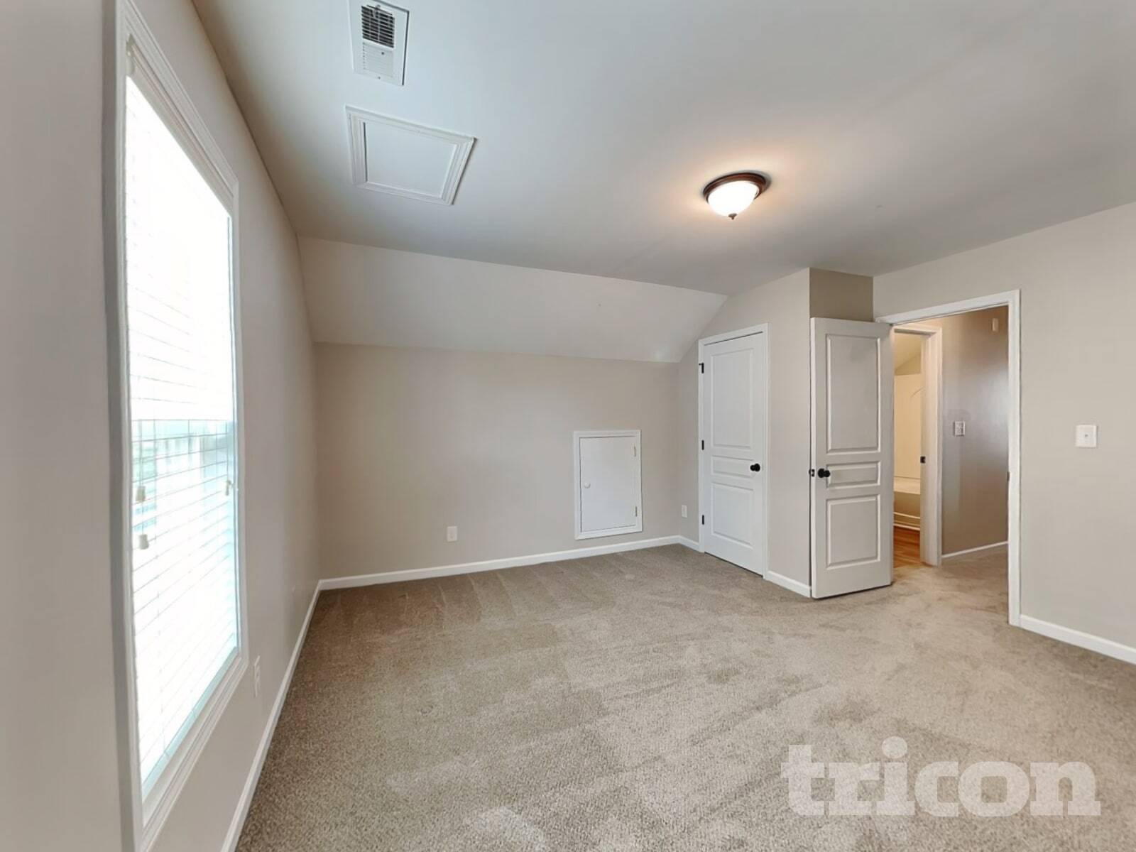 Building Photo - 557 McCarthy Dr