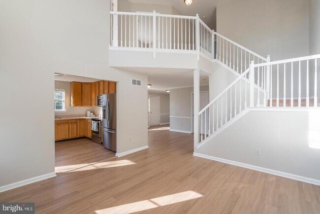 Building Photo - 4407 Waterford Way