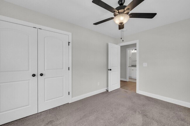 Building Photo - 4094 Inlet Lp