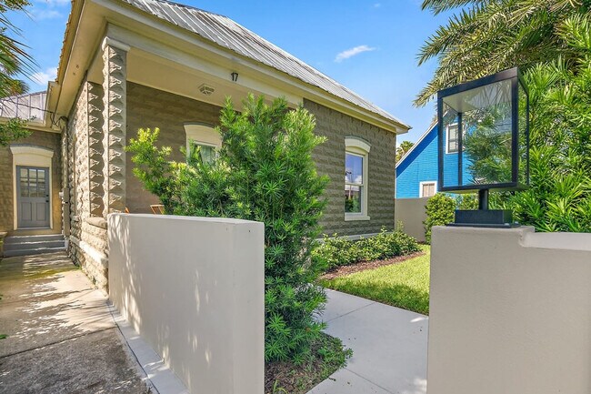 Building Photo - 17 Old Mission Ave