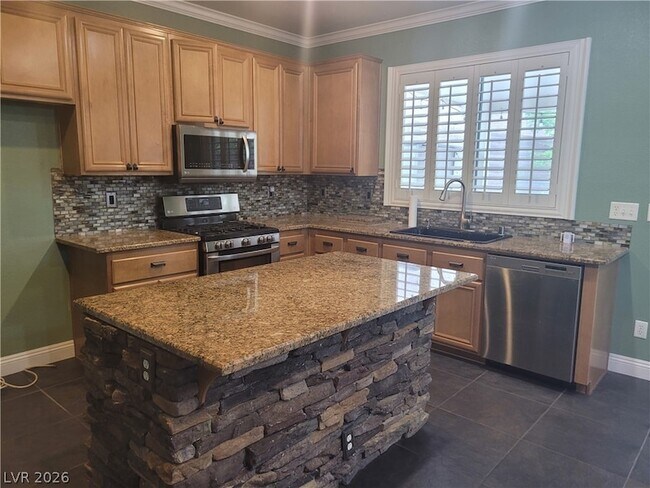 Building Photo - 11078 Village Crest Ln