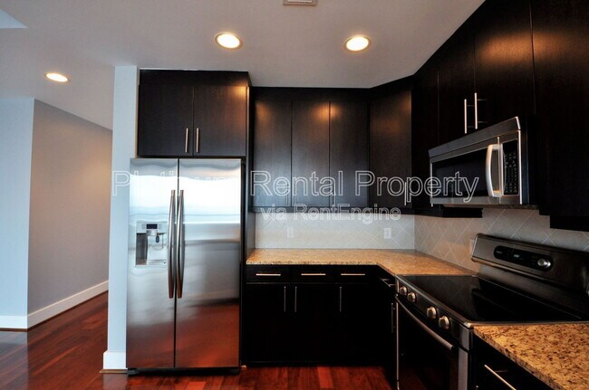 Building Photo - 1080 Peachtree St NE