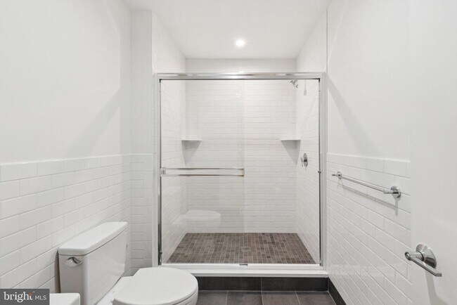 Building Photo - 1302 S 18th St