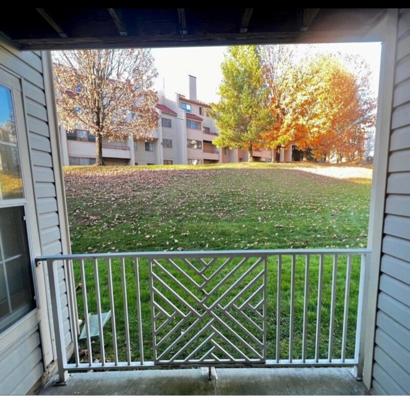 Building Photo - 8009 Township Dr