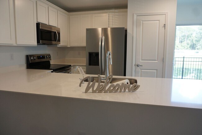 Building Photo - 6095 Falcon Gate Ln