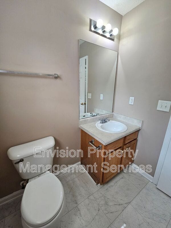 Building Photo - 6400 Walnut Way