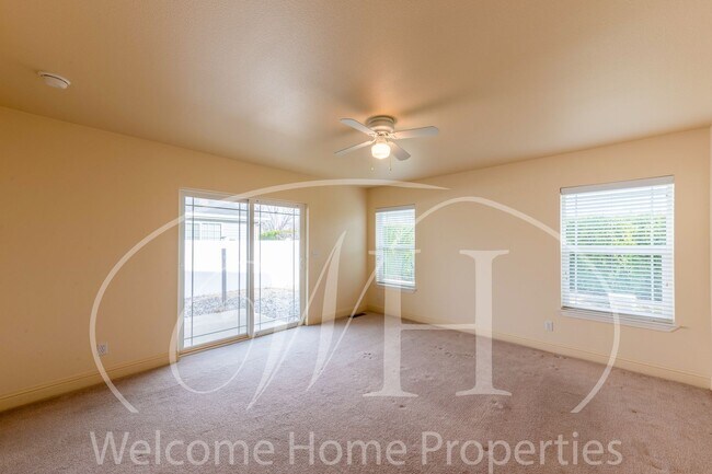 Building Photo - Spacious Home with Vaulted Ceilings