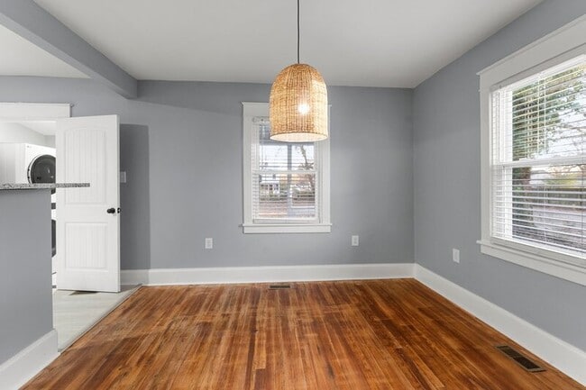 Building Photo - 2007 Westover Ave