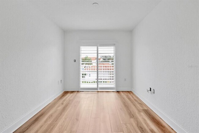 Building Photo - 7269 Fountain Palm Cir