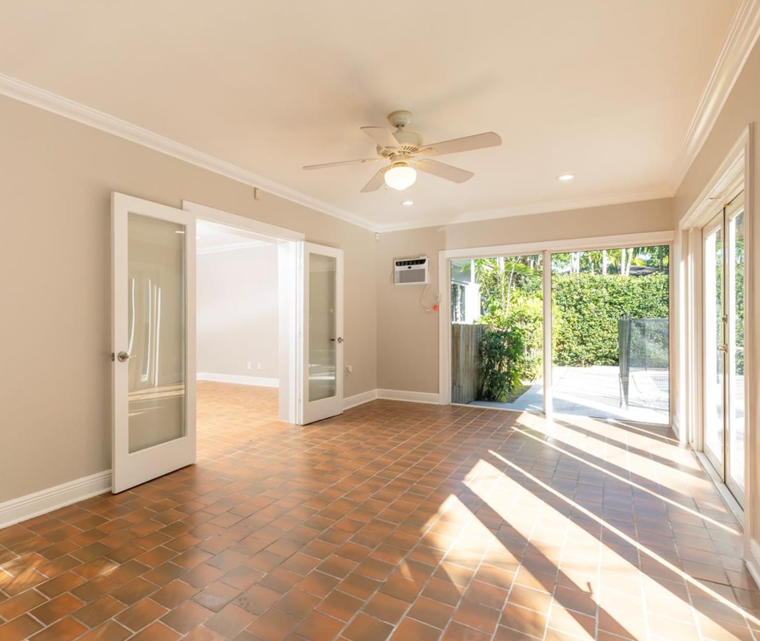 Building Photo - 1350 Mendavia Ave