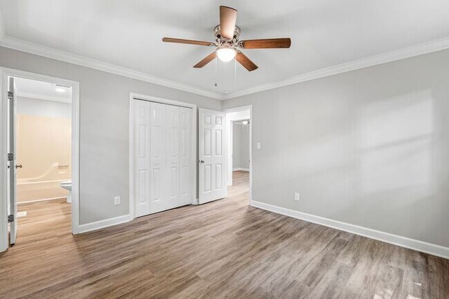 Building Photo - Great Location off of South Holden Road. 3 Bedroom 2 Bathroom Home.