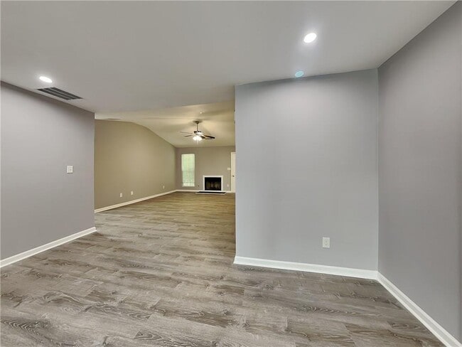 Building Photo - 447 Bald Eagle Way