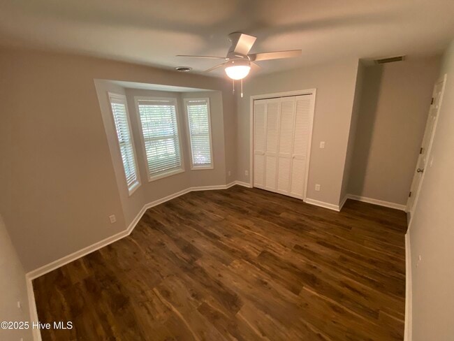 Building Photo - 8 Sand Dollar Dr
